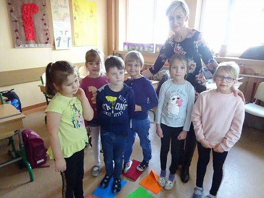 MISIAKI  W  SPOŁECZNEJ  JĘZYKOWEJ  SZKOLE  PODSTAWOWEJ 