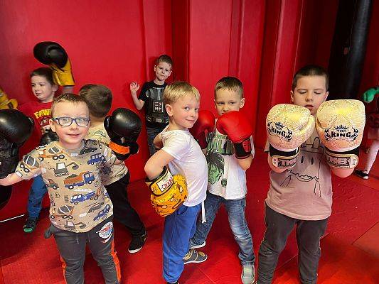KOTKI  Z WIZYTĄ W SIŁOWNI "AGOGA GYM"