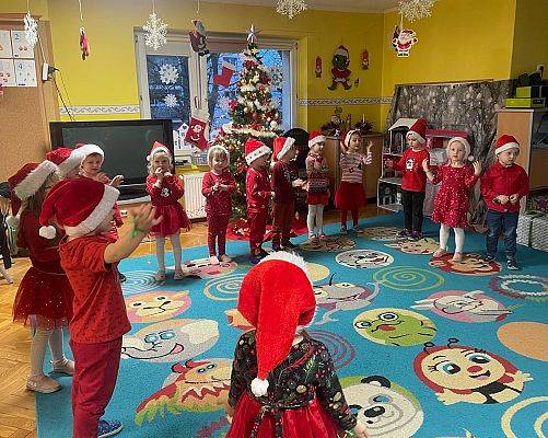 WARSZTATY ŚWIĄTECZNE U ŻABEK