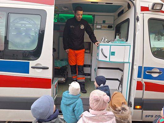 SPOTKANIE  Z  RATOWNIKIEM  MEDYCZNYM