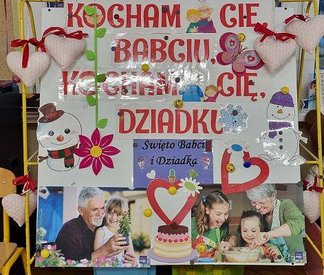 BABCIA  I  DZIADEK  GOŚCIEM  W  PRZEDSZKOLU