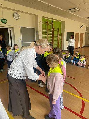 STARSZAKI W SPOŁECZNEJ JĘZYKOWEJ SZKOLE PODSTAWOWEJ W LĘBORKU