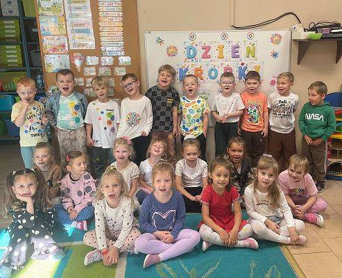 DZIEŃ  KROPKI  W  PRZEDSZKOLU