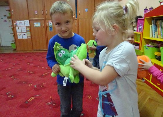 DZIEŃ  ŚWIEŻAKÓW  U  MISIAKÓW grafika