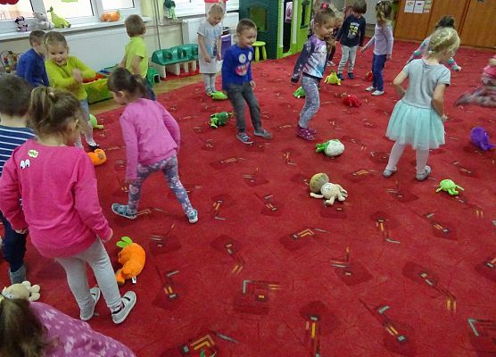 DZIEŃ  ŚWIEŻAKÓW  U  MISIAKÓW grafika