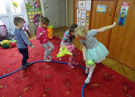 DZIEŃ  ŚWIEŻAKÓW  U  MISIAKÓW grafika