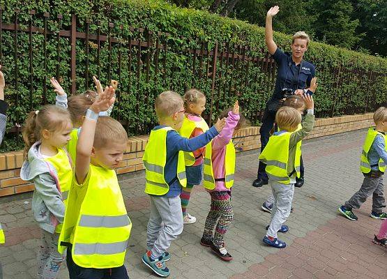 POLICJANCI  W  ODWIEDZINACH  U  MISIAKÓW  grafika