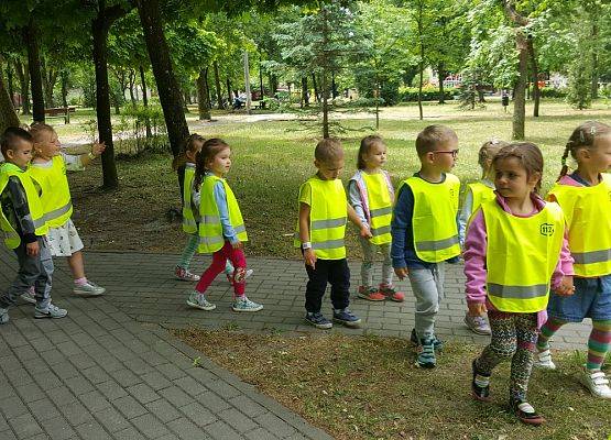 POLICJANCI  W  ODWIEDZINACH  U  MISIAKÓW  grafika