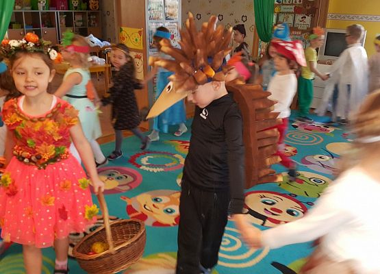 MISIAKI I ICH OSTATNI BAL U PANI JESIENI grafika