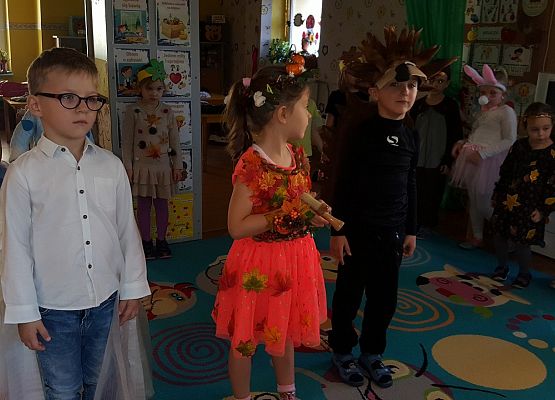 MISIAKI I ICH OSTATNI BAL U PANI JESIENI grafika