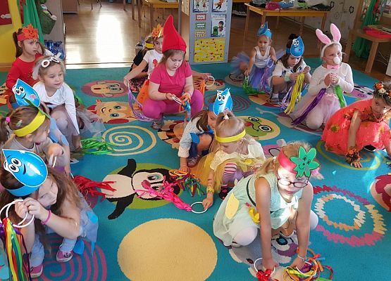 MISIAKI I ICH OSTATNI BAL U PANI JESIENI grafika