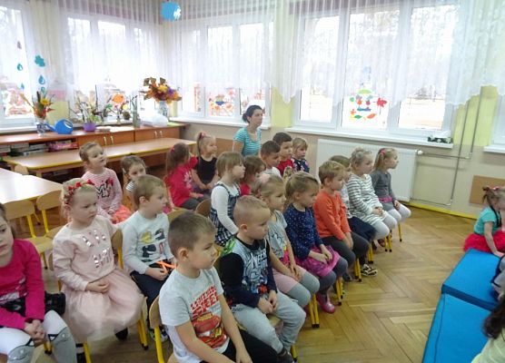 WIZYTA  PSZCZELARZA grafika