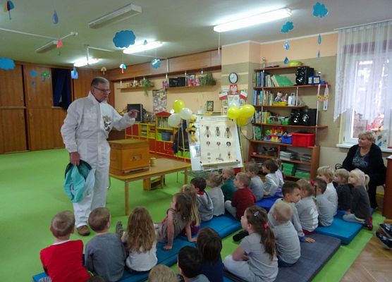 WIZYTA  PSZCZELARZA grafika