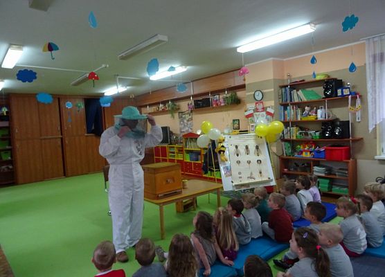 WIZYTA  PSZCZELARZA grafika