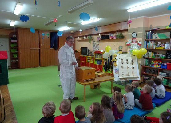 WIZYTA  PSZCZELARZA grafika