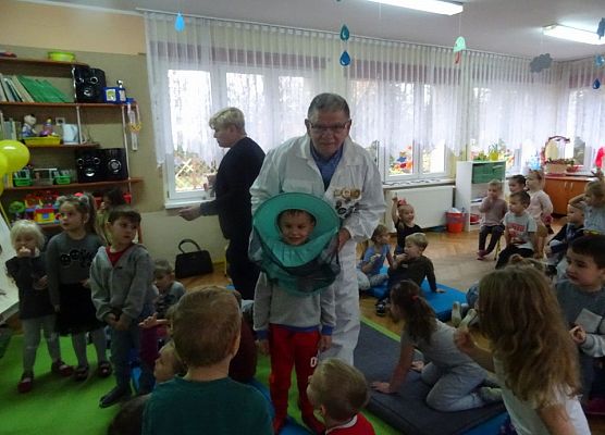 WIZYTA  PSZCZELARZA grafika