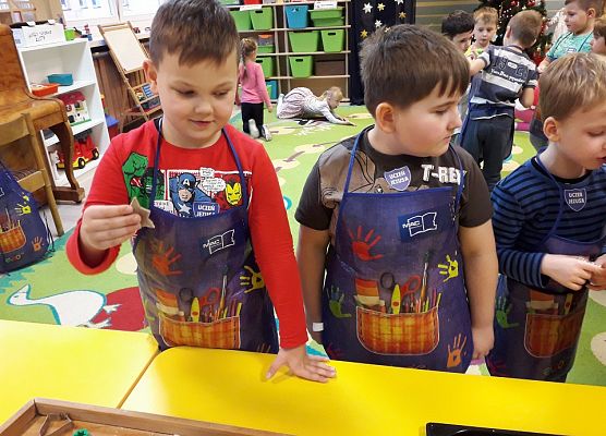 SŁONECZKĄ  PIEKĄ  ŚWIĄTECZNE  PIERNIKI grafika