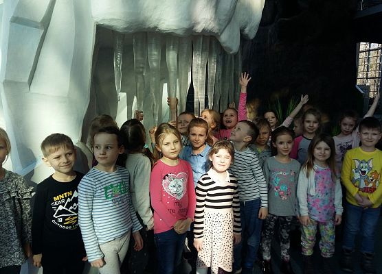 ŚREDNIAKI  I  STARSZAKI  W  CENTRUM  NAUKI  EKSPERYMENT  W  GDYNI grafika