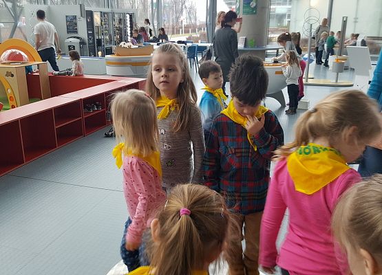 ŚREDNIAKI  I  STARSZAKI  W  CENTRUM  NAUKI  EKSPERYMENT  W  GDYNI grafika