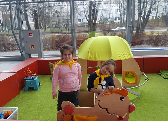 ŚREDNIAKI  I  STARSZAKI  W  CENTRUM  NAUKI  EKSPERYMENT  W  GDYNI grafika