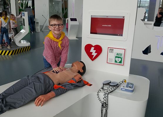 ŚREDNIAKI  I  STARSZAKI  W  CENTRUM  NAUKI  EKSPERYMENT  W  GDYNI grafika