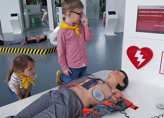 ŚREDNIAKI  I  STARSZAKI  W  CENTRUM  NAUKI  EKSPERYMENT  W  GDYNI grafika