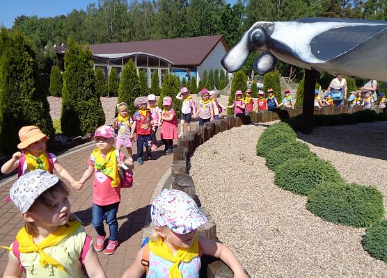 MALUSZKI NA WYCIECZCE SEA PARK W SARBSKU grafika