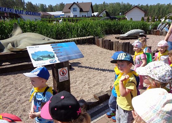 MALUSZKI NA WYCIECZCE SEA PARK W SARBSKU grafika