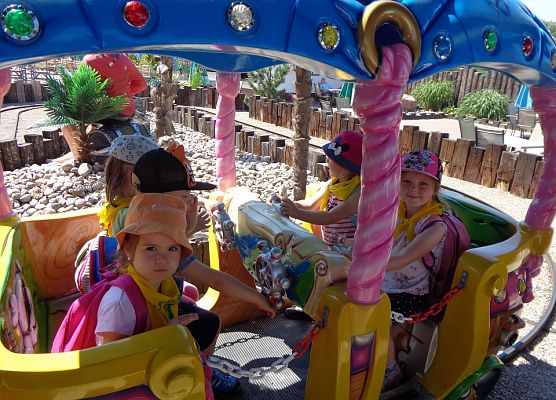 MALUSZKI NA WYCIECZCE SEA PARK W SARBSKU grafika