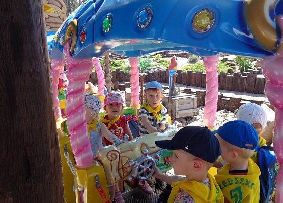 MALUSZKI NA WYCIECZCE SEA PARK W SARBSKU grafika