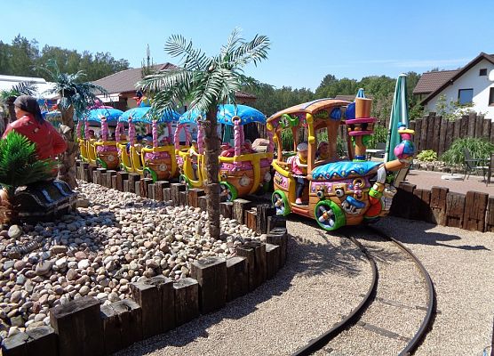 MALUSZKI NA WYCIECZCE SEA PARK W SARBSKU grafika