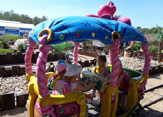 MALUSZKI NA WYCIECZCE SEA PARK W SARBSKU grafika