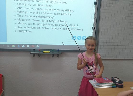 KRASNOLUDKI  I  SŁONECZKA  W  SZKOLE grafika