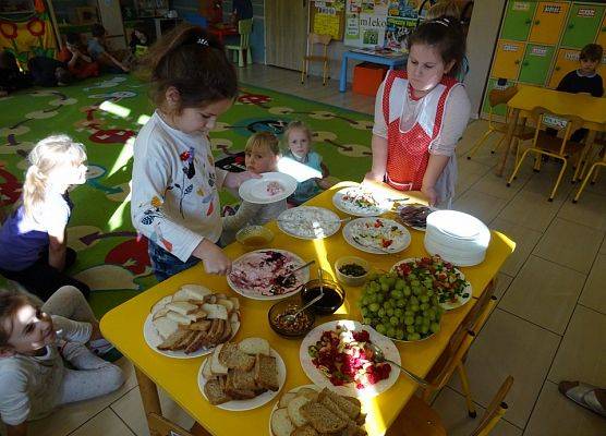 ZAJĘCIA  KULINARNE  U  MISIAKÓW  grafika