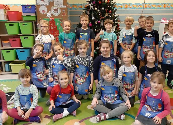 MISIAKI  PIEKĄ ŚWIĄTECZNE  PIERNICZKI grafika