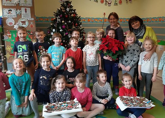 MISIAKI  PIEKĄ ŚWIĄTECZNE  PIERNICZKI grafika