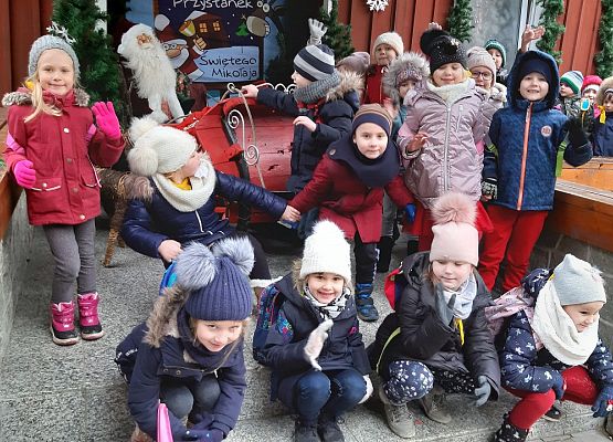 MISIAKI I ŻABKI NA WYCIECZCE W DRZEWINIE grafika