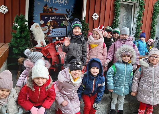 MISIAKI I ŻABKI NA WYCIECZCE W DRZEWINIE grafika