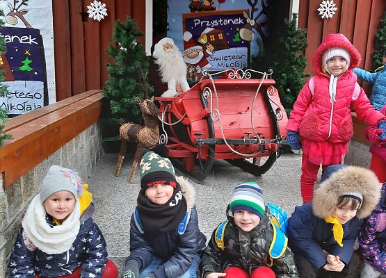MISIAKI I ŻABKI NA WYCIECZCE W DRZEWINIE grafika