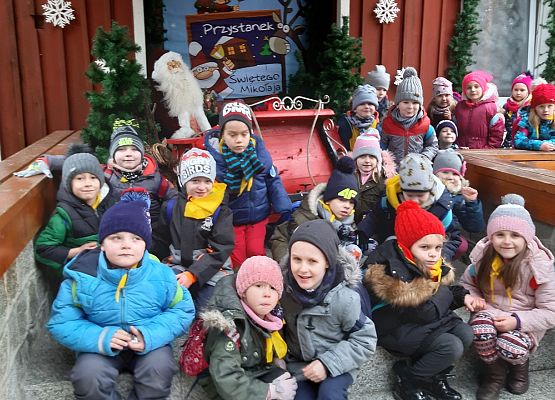 MISIAKI I ŻABKI NA WYCIECZCE W DRZEWINIE grafika