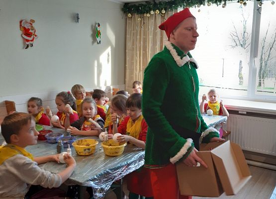 MISIAKI I ŻABKI NA WYCIECZCE W DRZEWINIE grafika