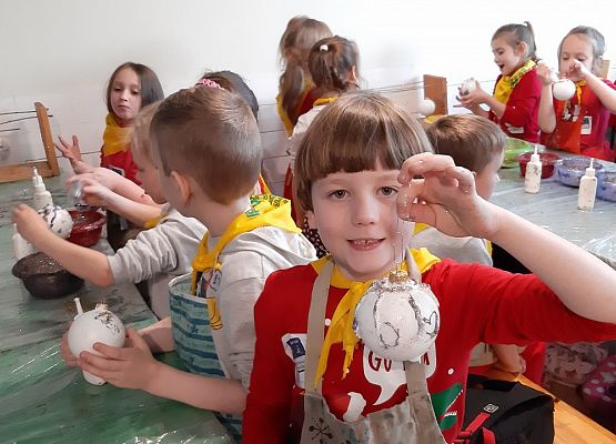 MISIAKI I ŻABKI NA WYCIECZCE W DRZEWINIE grafika