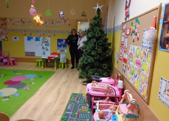 ŚWIĄTECZNE WARSZTATY PLASTYCZNE U MOTYLKÓW grafika