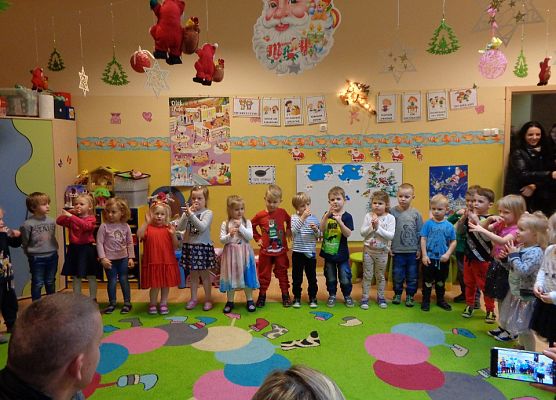 ŚWIĄTECZNE WARSZTATY PLASTYCZNE U MOTYLKÓW grafika