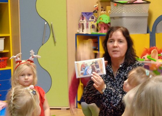 ŚWIĄTECZNE WARSZTATY PLASTYCZNE U MOTYLKÓW grafika