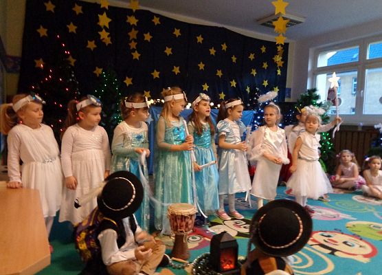 JASEŁKA W GRUPIE ŻABEK grafika