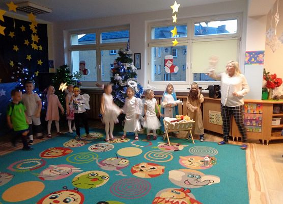 JASEŁKA W GRUPIE ŻABEK grafika