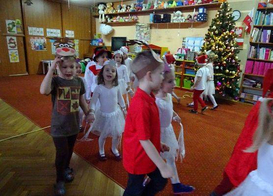 KOTKI  W  OCZEKIWANIU  NA  ŚWIĘTA grafika