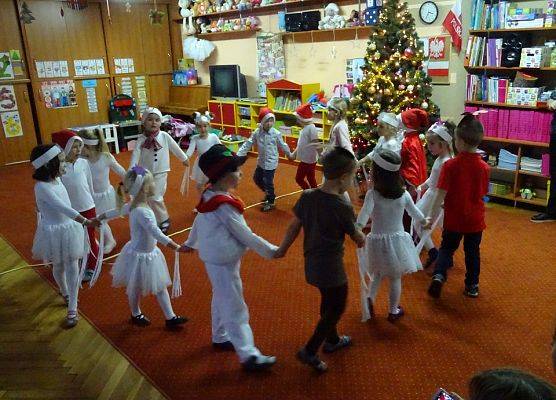 KOTKI  W  OCZEKIWANIU  NA  ŚWIĘTA grafika