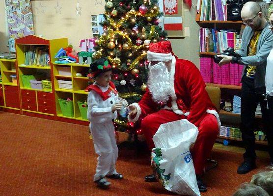 KOTKI  W  OCZEKIWANIU  NA  ŚWIĘTA grafika